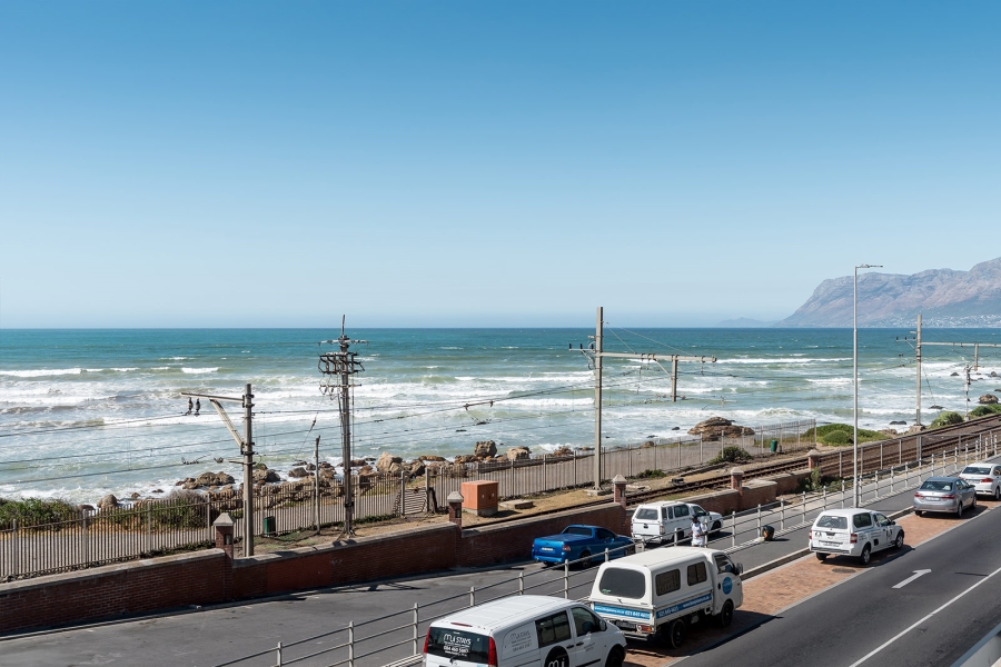 2 Bedroom Property for Sale in Muizenberg Western Cape